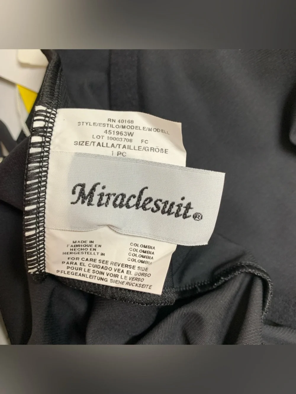 NWT Miraclesuit Sanibel Black One Piece Swimsuit Adjustable Straps Sz 18W